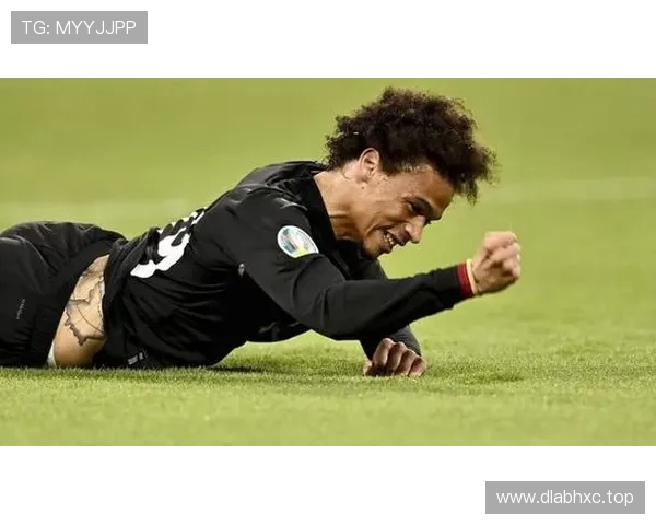 萨内成为历史首人 四支欧冠首秀皆进球或助攻的传奇表现